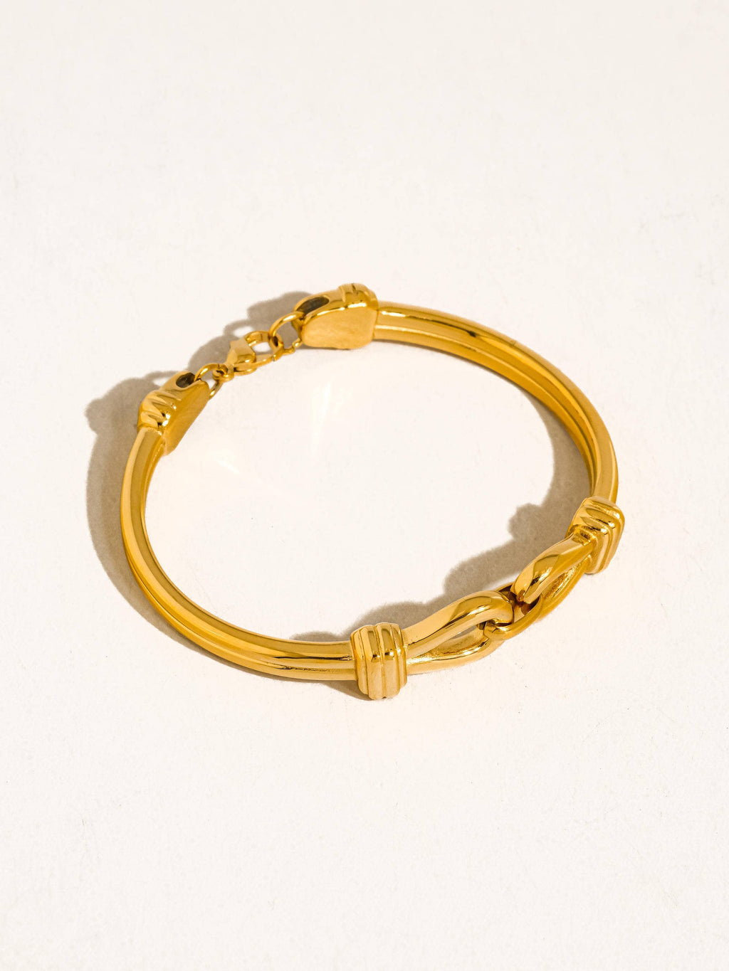 Deloise 18K Gold Non-Tarnish Knot Link Bracelet