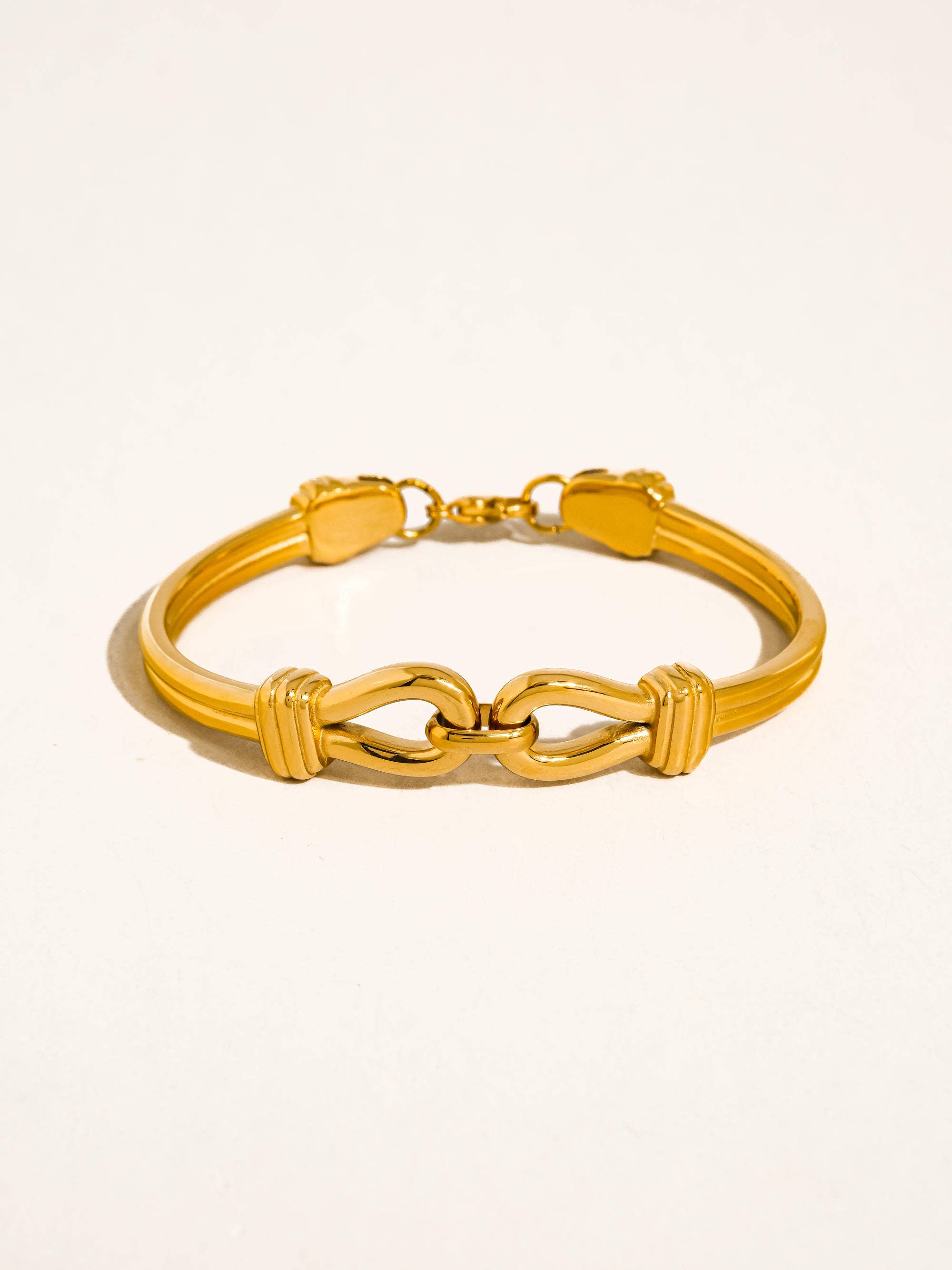 Deloise 18K Gold Non-Tarnish Knot Link Bracelet
