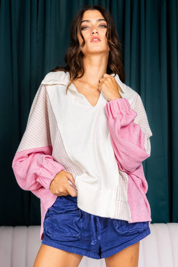 Oversized Spread Collared V-Neck Contrast Top