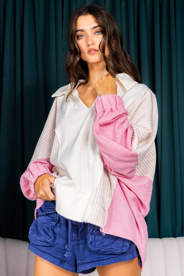 Oversized Spread Collared V-Neck Contrast Top
